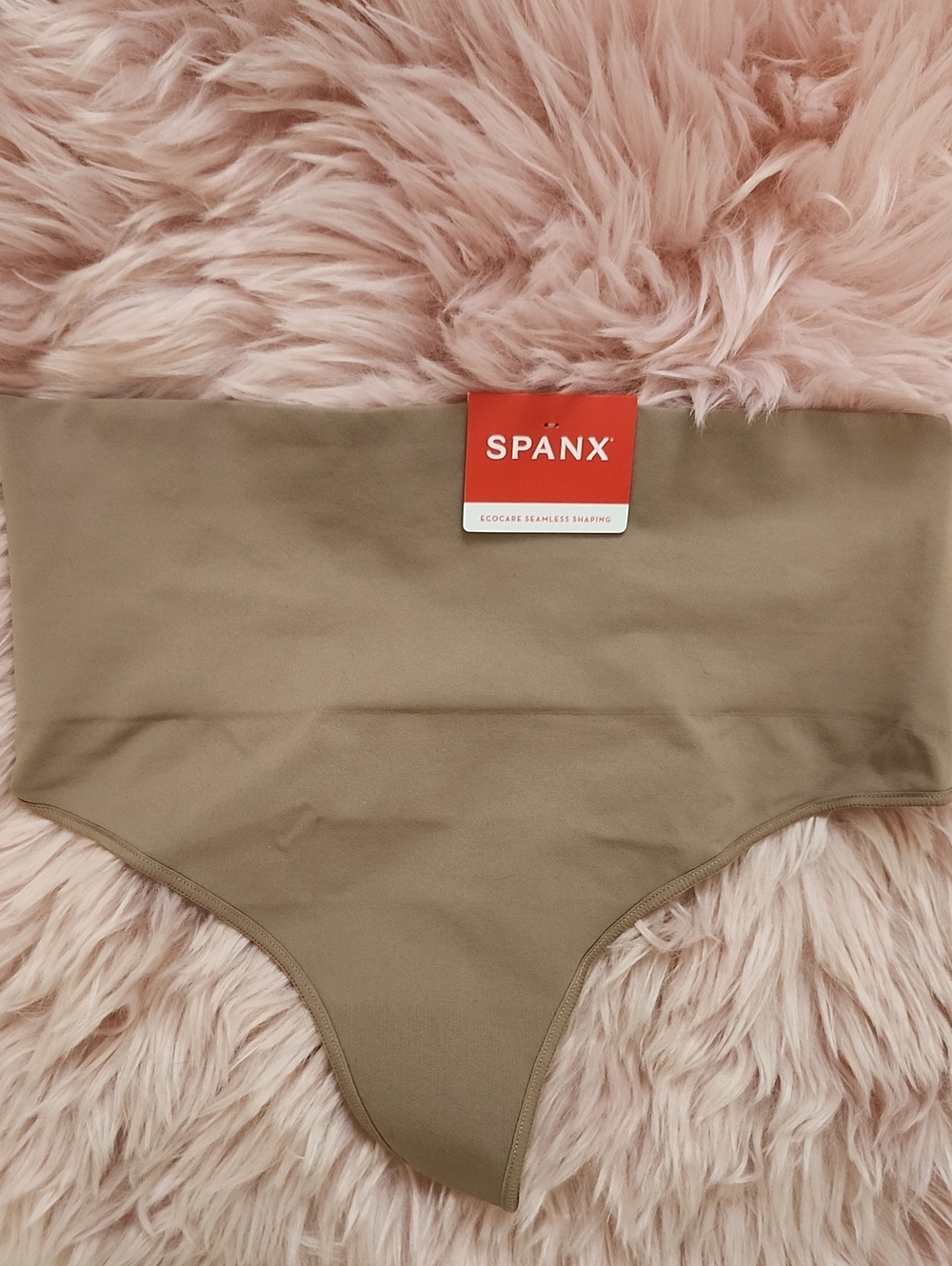 BRAND NEW SPANX ECOCARE SEAMLESS SHAPING THONG-M